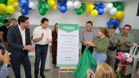 Prefeito Vilela participa da entrega da nova sede da Coordenação Regional de Educação de Aparecida