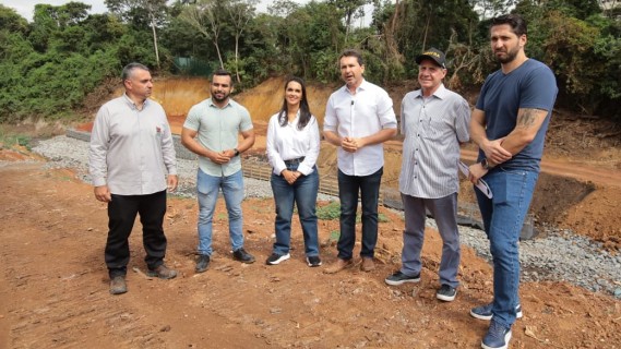 Prefeitura atua no Jardim Helvécia para conter erosão e acabar com alagamentos históricos